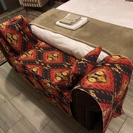 2 Op Terblanche Guesthouse Боксбург Экстерьер фото