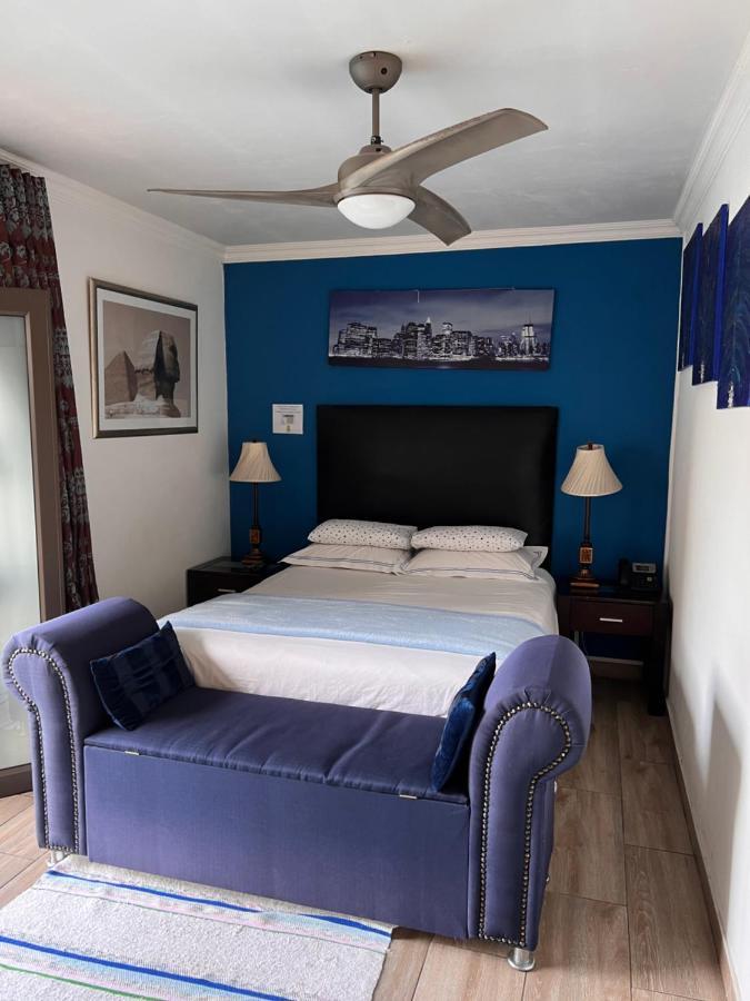 2 Op Terblanche Guesthouse Боксбург Экстерьер фото