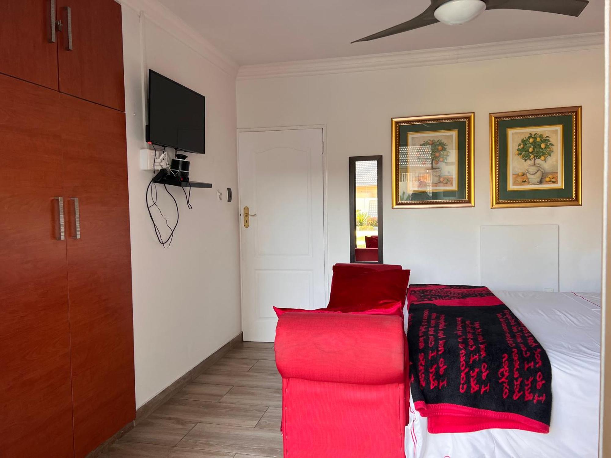 2 Op Terblanche Guesthouse Боксбург Экстерьер фото