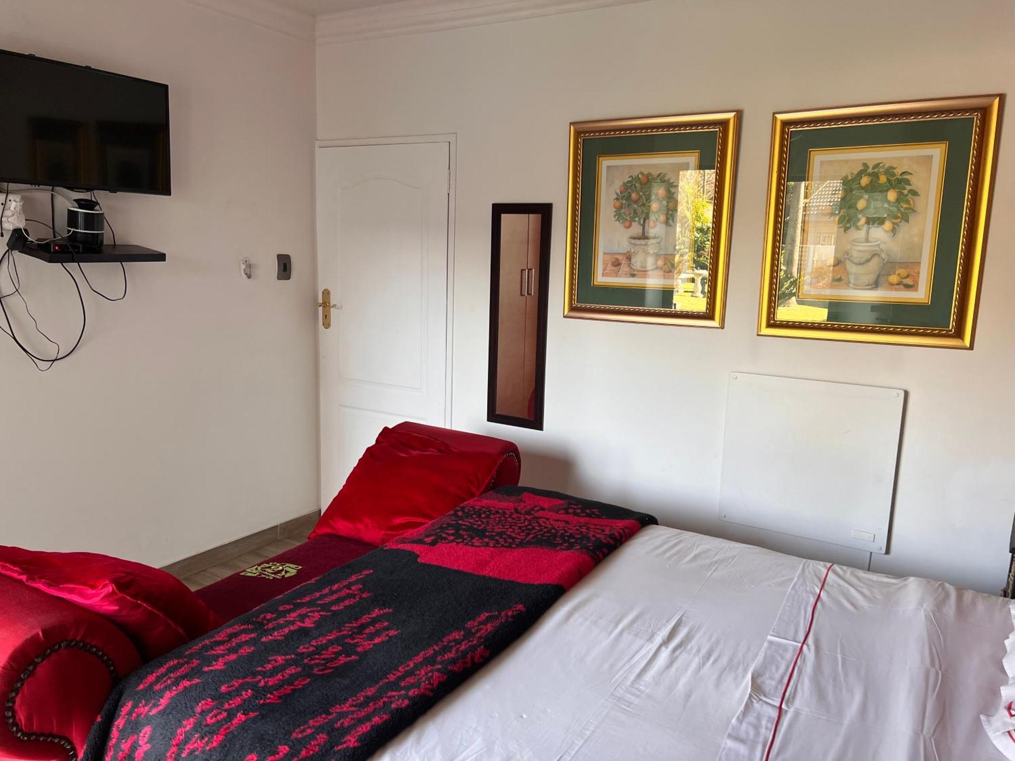 2 Op Terblanche Guesthouse Боксбург Экстерьер фото