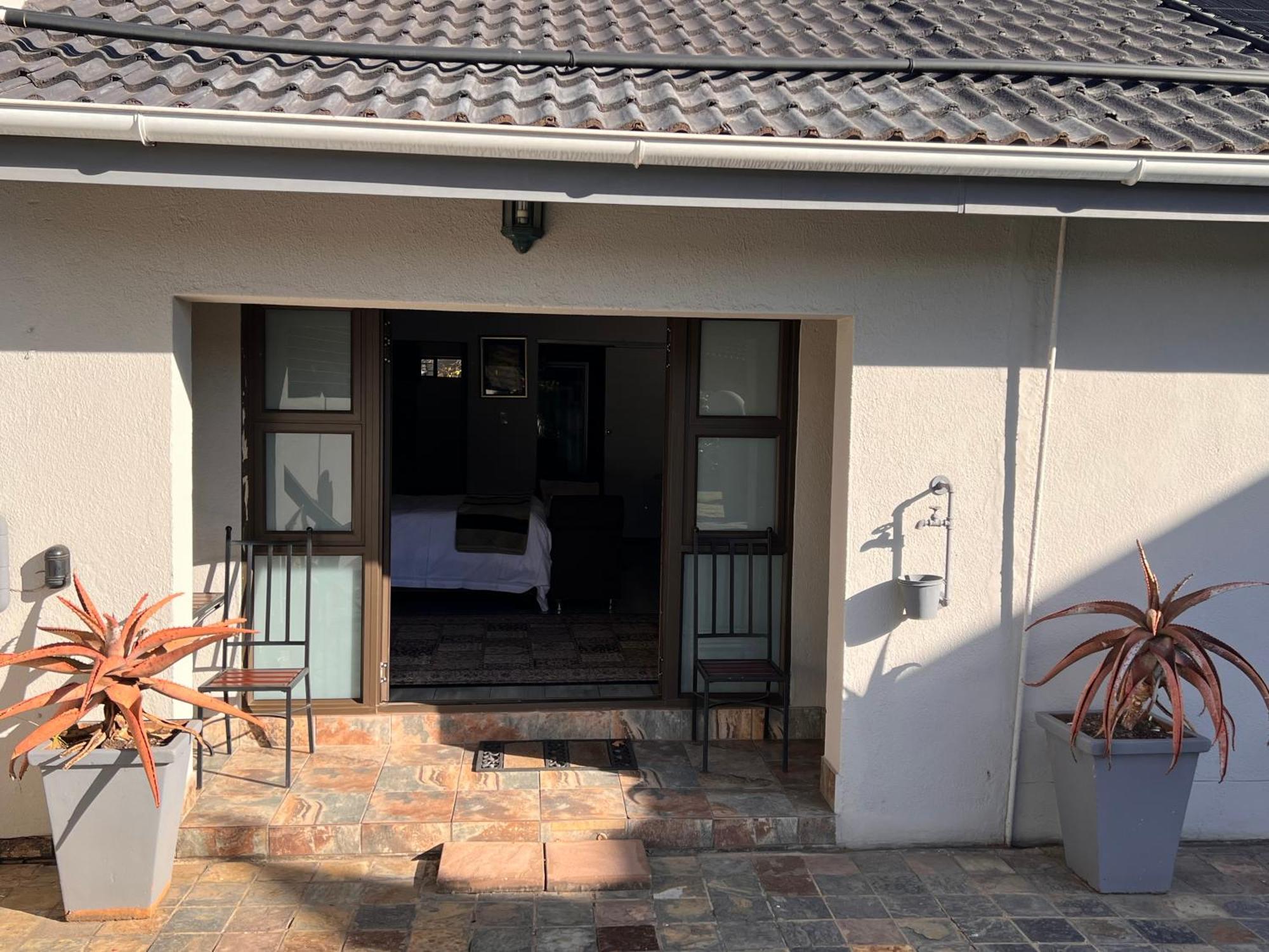 2 Op Terblanche Guesthouse Боксбург Экстерьер фото