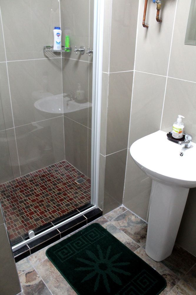 2 Op Terblanche Guesthouse Боксбург Экстерьер фото